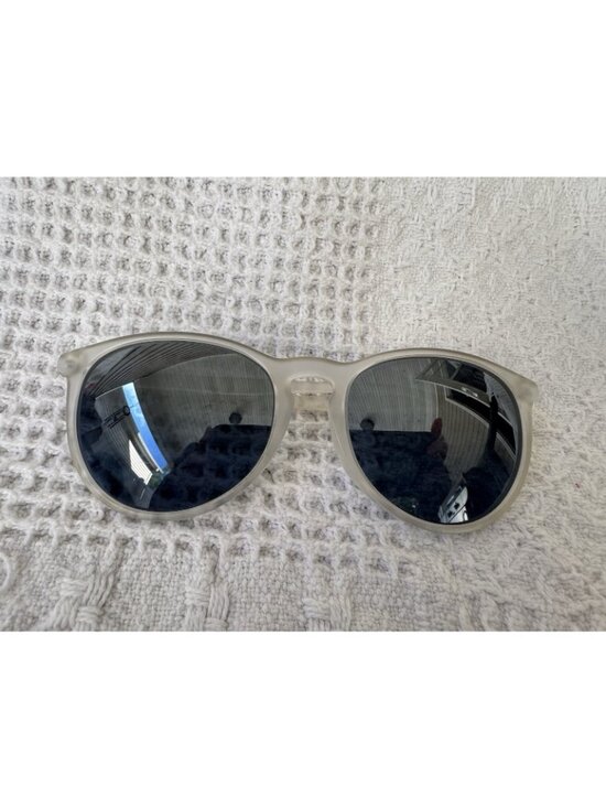Cole Haan CH8502 Keyhole Polarized Sunglasses Matte Crystal  Gradient 55-16-145 main image 10